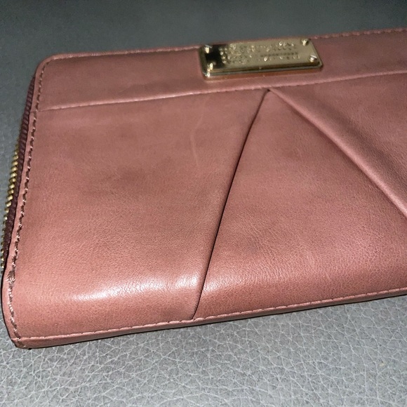 Marc By Marc Jacobs Wallet - Picture 2 of 8